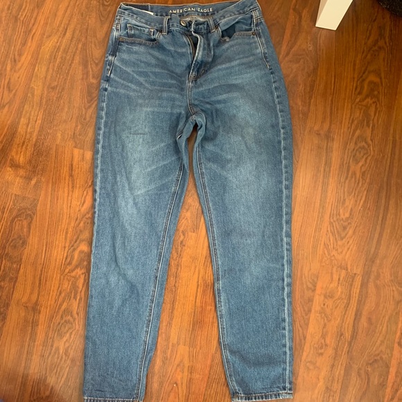 American Eagle mom jeans - Picture 2 of 5